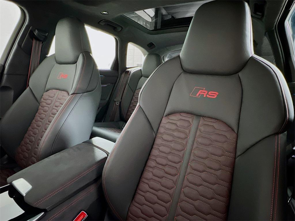 new 2026 Audi RS 6 Avant car, priced at $152,365
