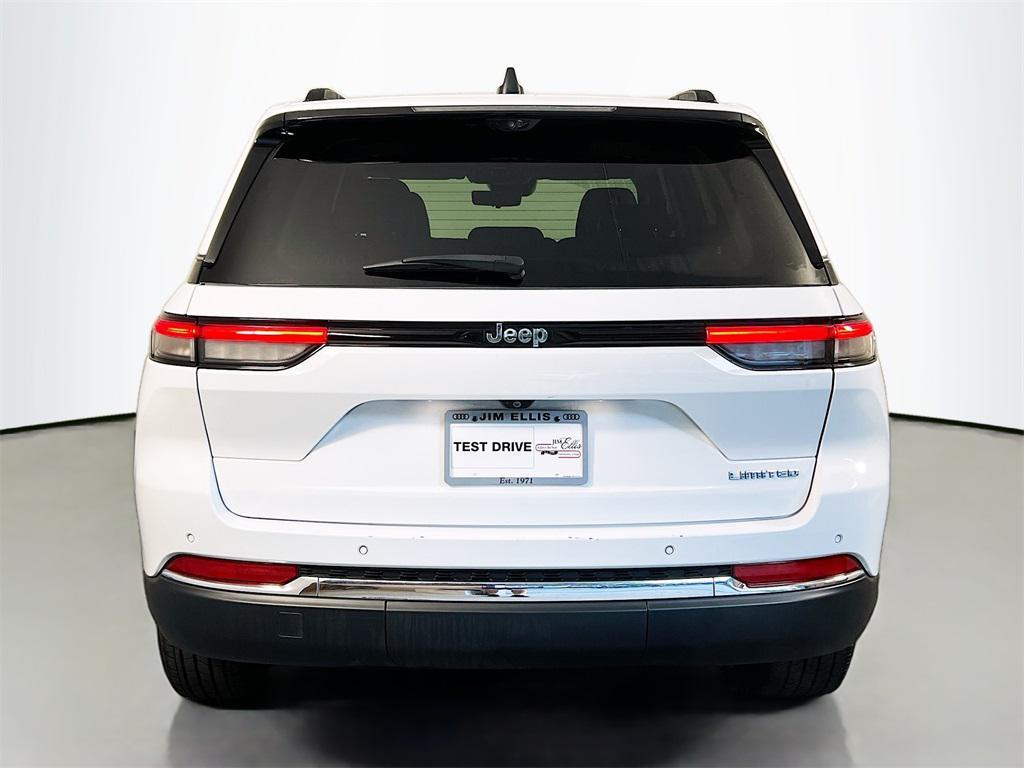 used 2022 Jeep Grand Cherokee car, priced at $27,549
