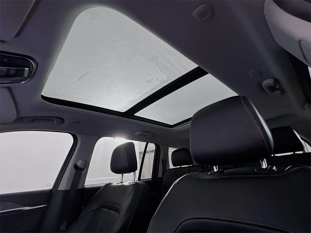 used 2022 Jeep Grand Cherokee car, priced at $27,549