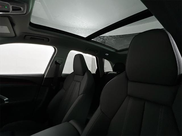 new 2025 Audi Q5 car, priced at $60,975