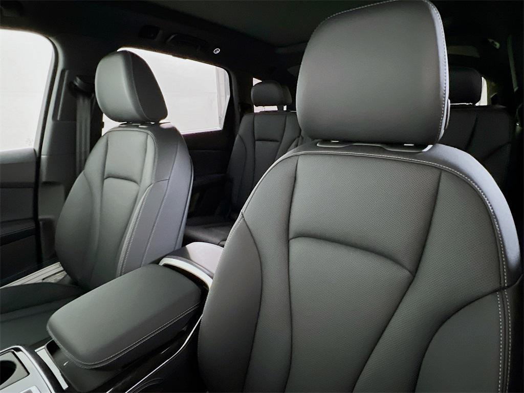 new 2026 Audi Q7 car, priced at $69,630