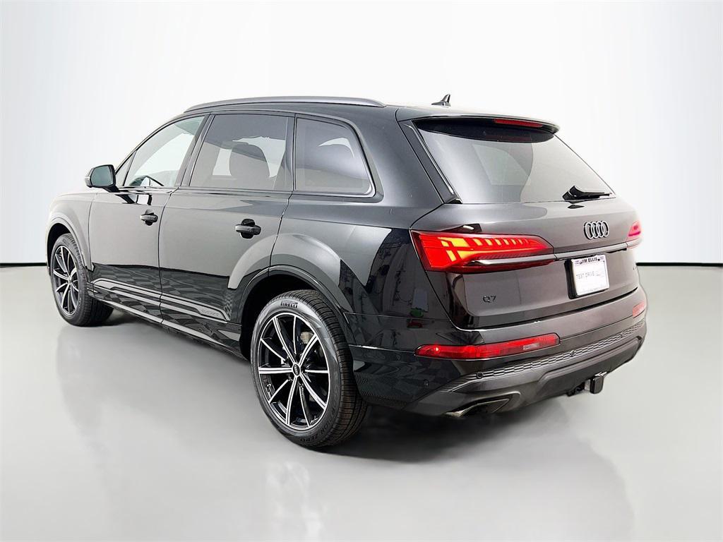 new 2026 Audi Q7 car, priced at $69,630