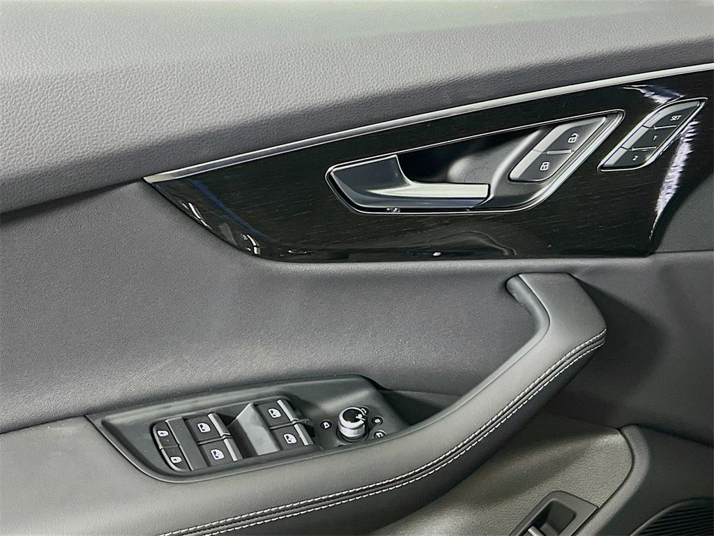 new 2026 Audi Q7 car, priced at $69,630