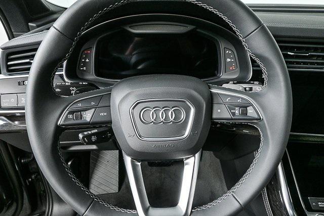 new 2025 Audi Q7 car, priced at $70,010