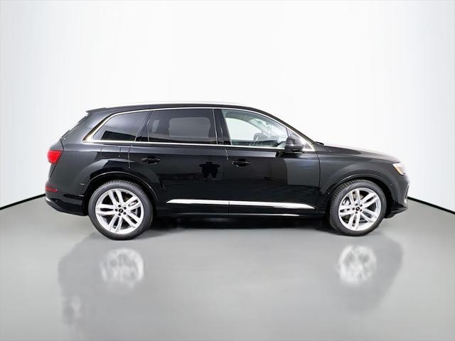 new 2025 Audi Q7 car, priced at $72,455