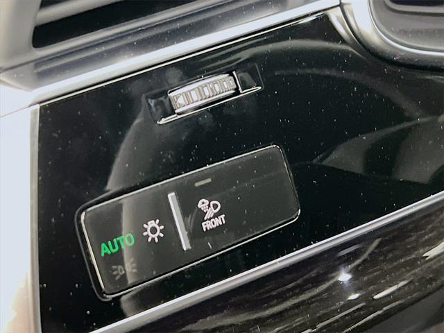 new 2025 Audi Q7 car, priced at $74,213