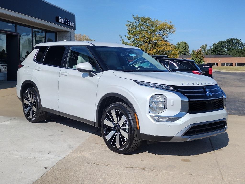 new 2025 Mitsubishi Outlander car, priced at $35,500