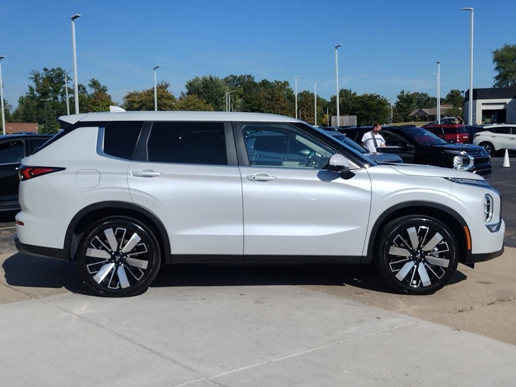 new 2025 Mitsubishi Outlander car, priced at $35,500