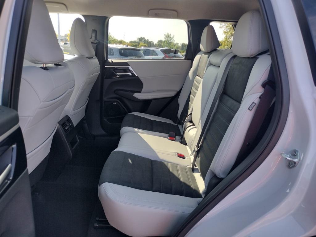 new 2025 Mitsubishi Outlander car, priced at $35,500