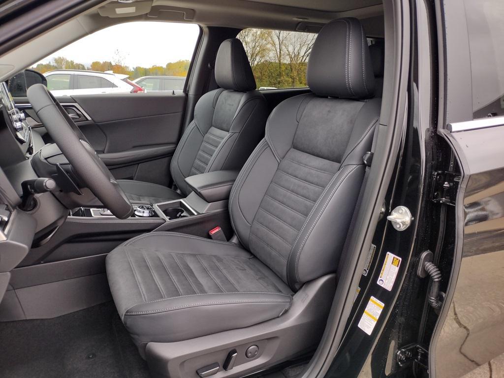 new 2025 Mitsubishi Outlander PHEV car, priced at $46,000