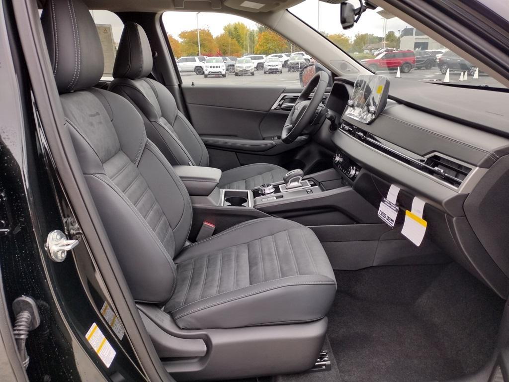 new 2025 Mitsubishi Outlander PHEV car, priced at $46,000