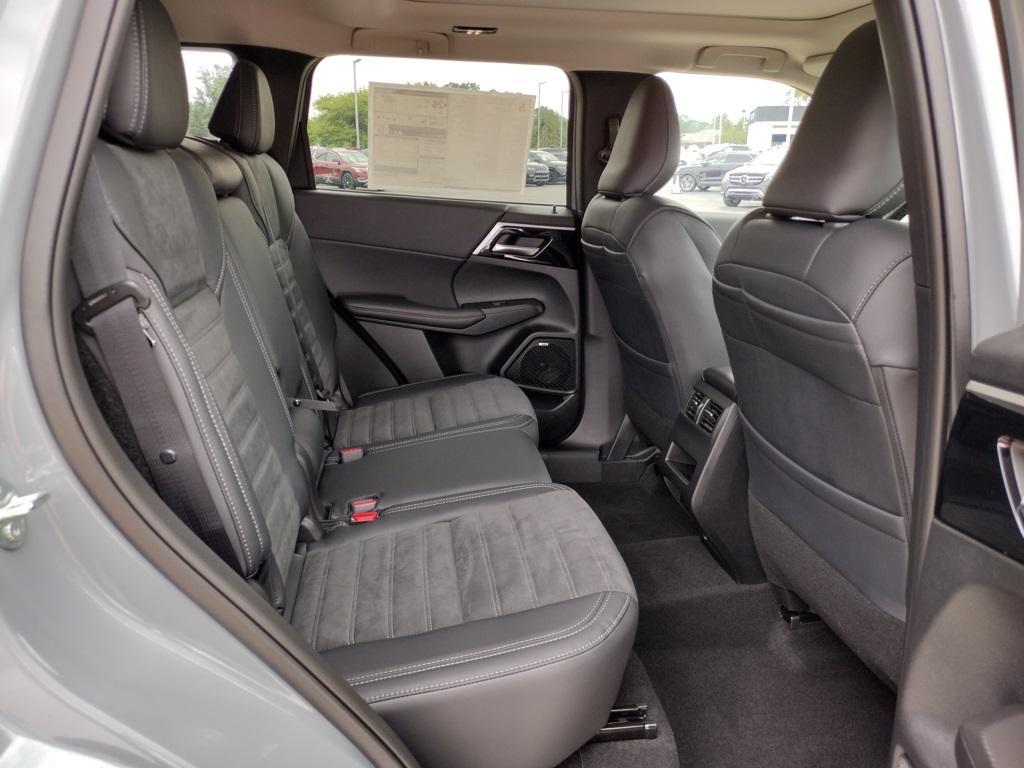 new 2025 Mitsubishi Outlander car, priced at $41,500