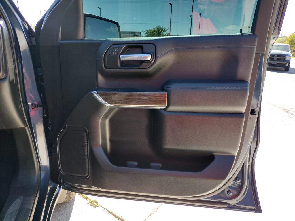 used 2022 Chevrolet Silverado 1500 car, priced at $31,000