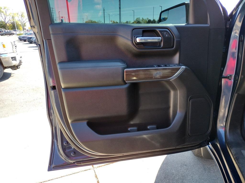 used 2022 Chevrolet Silverado 1500 car, priced at $31,000