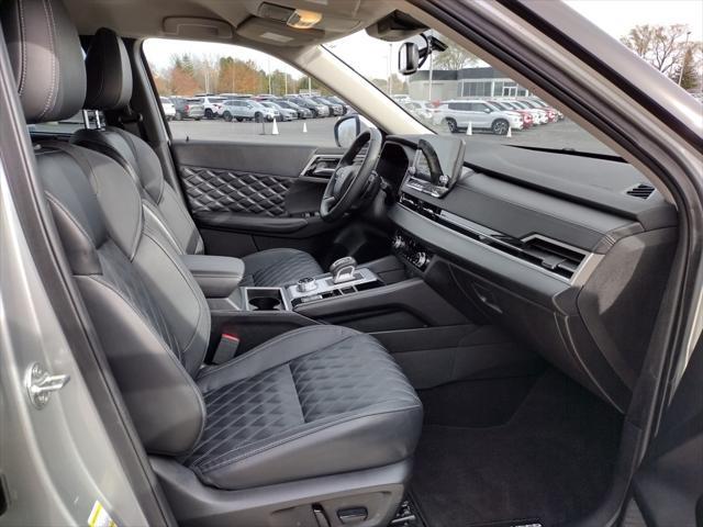 used 2023 Mitsubishi Outlander car, priced at $28,500