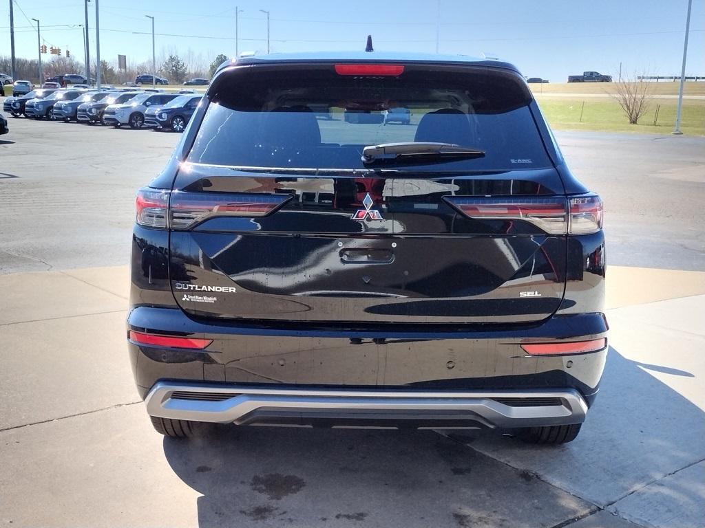 new 2025 Mitsubishi Outlander car, priced at $38,500
