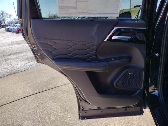 new 2025 Mitsubishi Outlander car, priced at $39,500