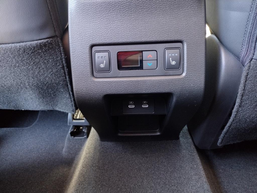 new 2025 Mitsubishi Outlander car, priced at $38,500
