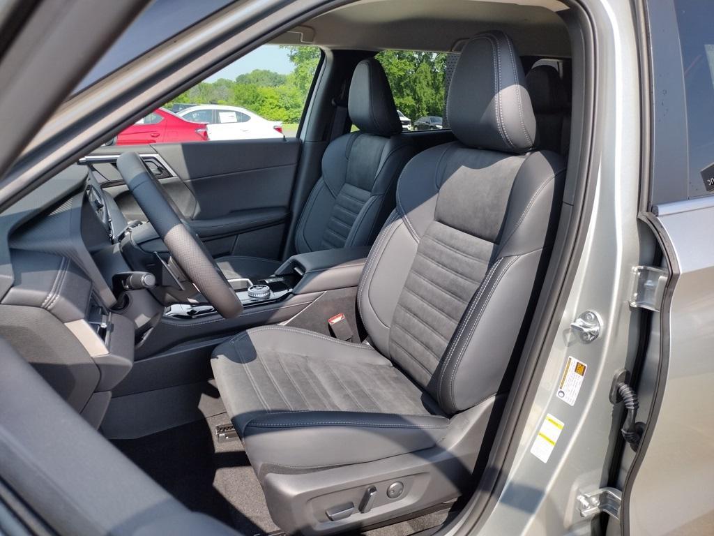 new 2025 Mitsubishi Outlander car, priced at $34,500