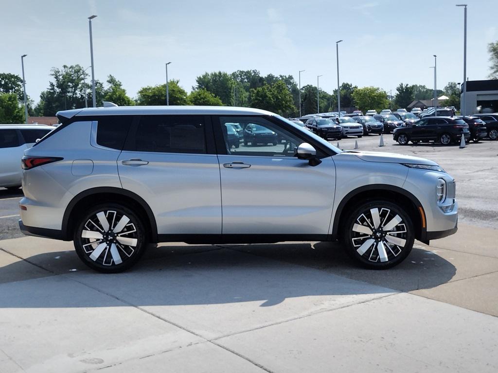 new 2025 Mitsubishi Outlander car, priced at $34,500