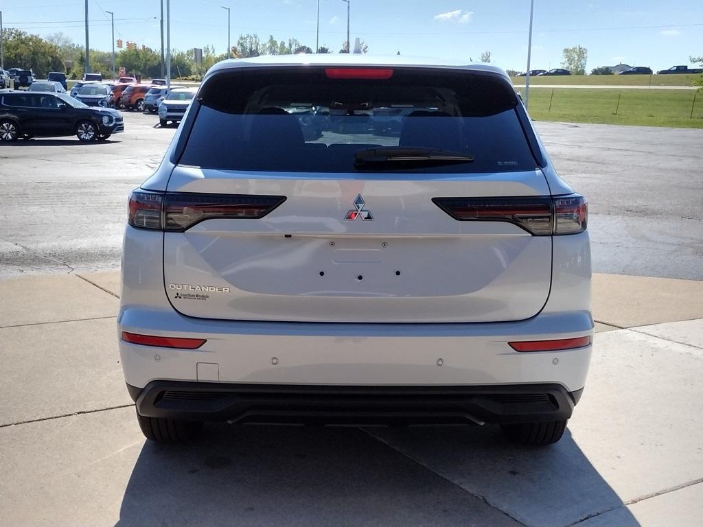 new 2025 Mitsubishi Outlander car, priced at $32,500