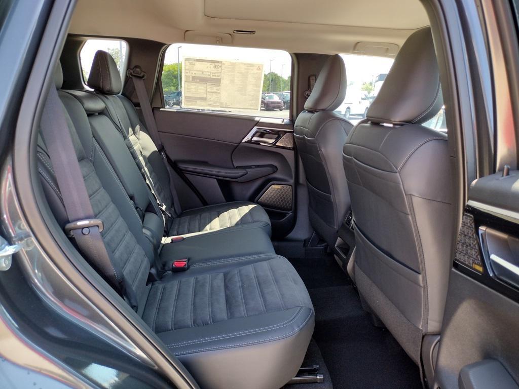 new 2025 Mitsubishi Outlander car, priced at $37,500