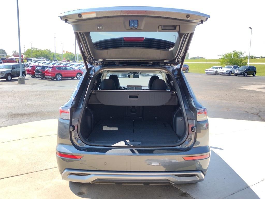 new 2025 Mitsubishi Outlander car, priced at $37,500