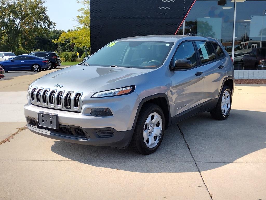used 2016 Jeep Cherokee car, priced at $8,000