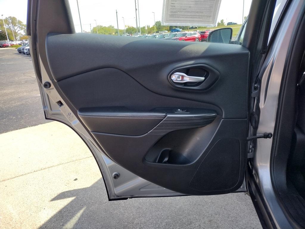 used 2016 Jeep Cherokee car, priced at $8,000
