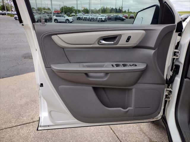 used 2015 Chevrolet Traverse car, priced at $10,000