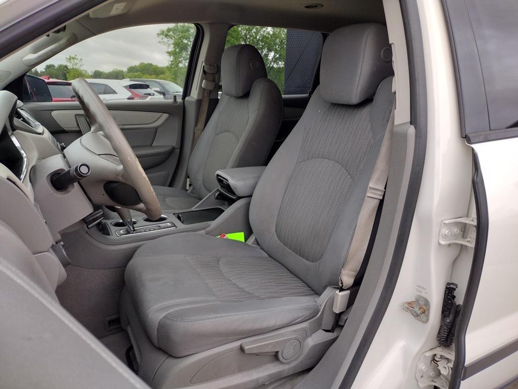 used 2015 Chevrolet Traverse car, priced at $7,750