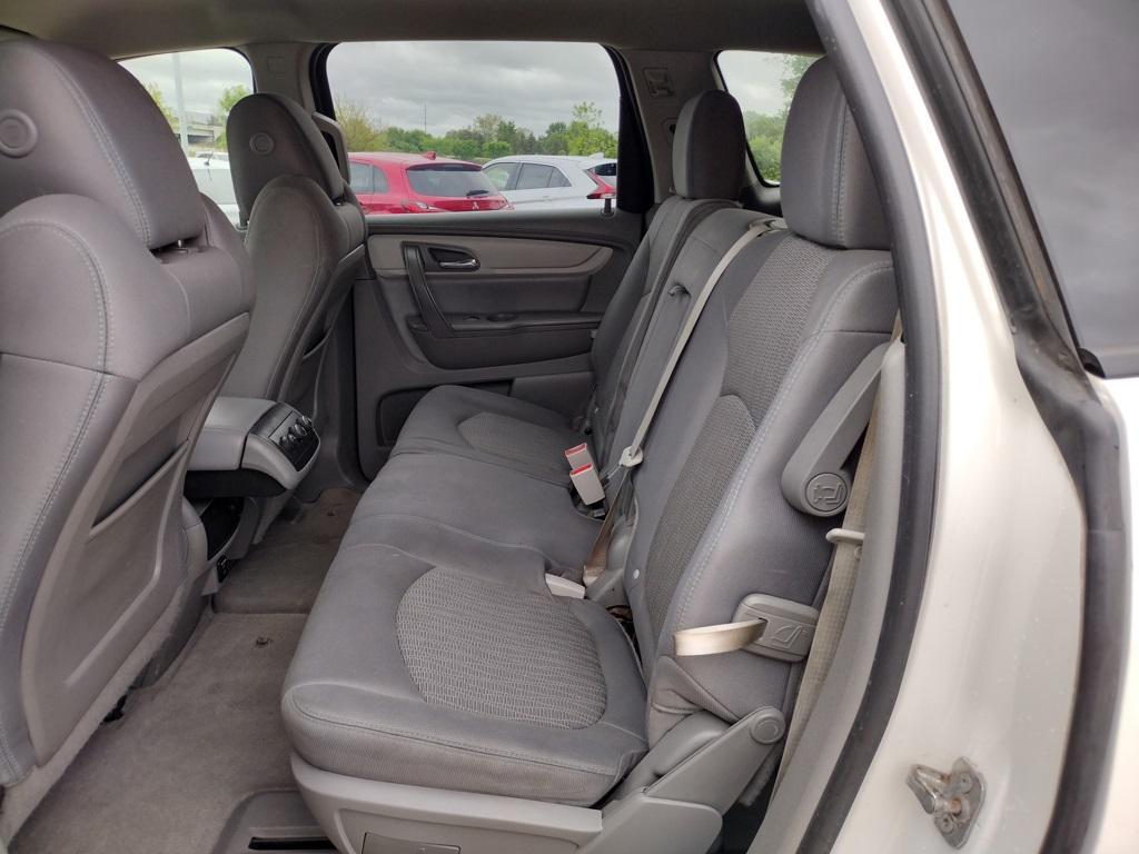 used 2015 Chevrolet Traverse car, priced at $7,750