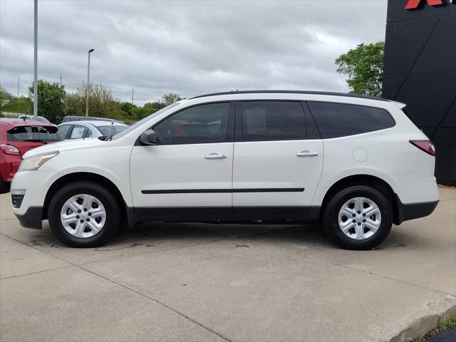 used 2015 Chevrolet Traverse car, priced at $10,000