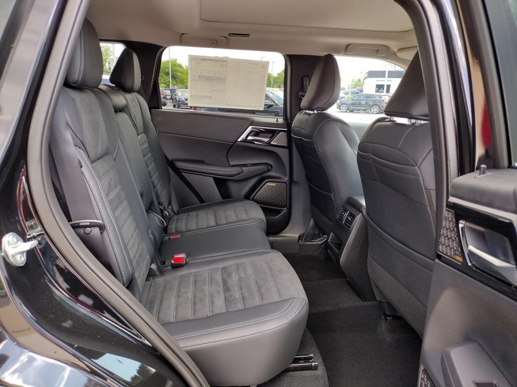 new 2025 Mitsubishi Outlander car, priced at $37,500