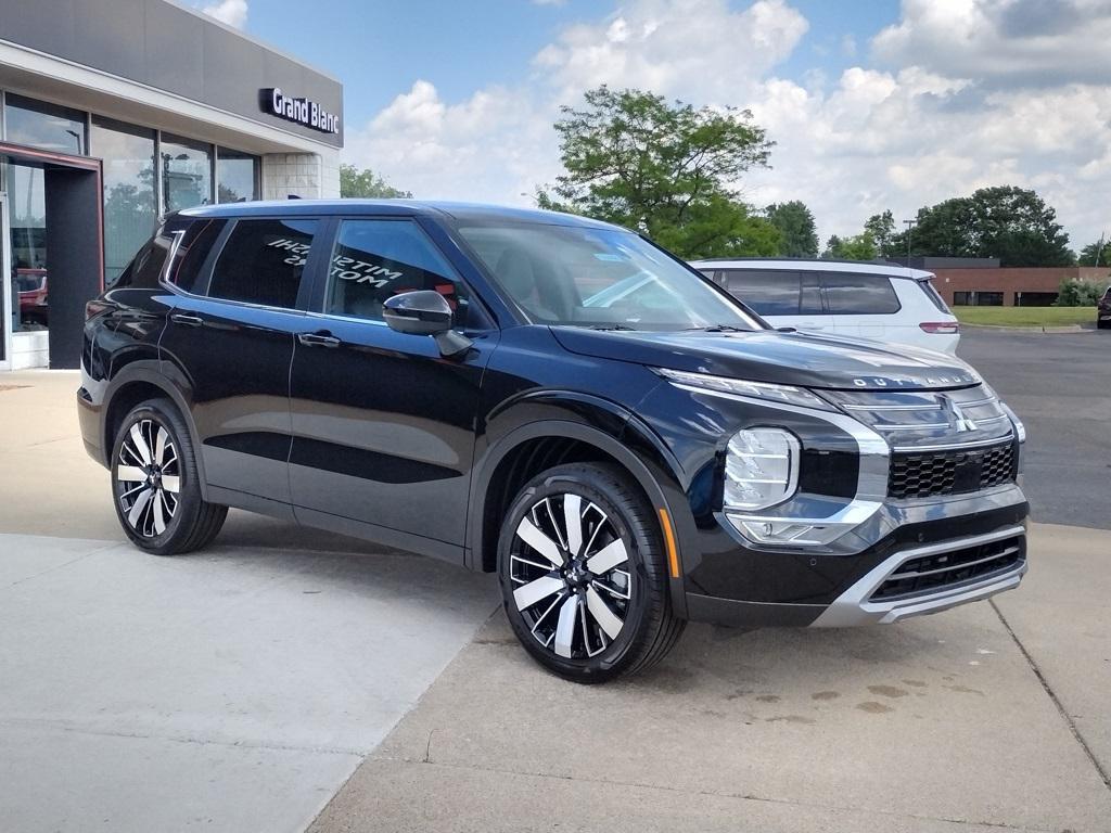 new 2025 Mitsubishi Outlander car, priced at $37,500