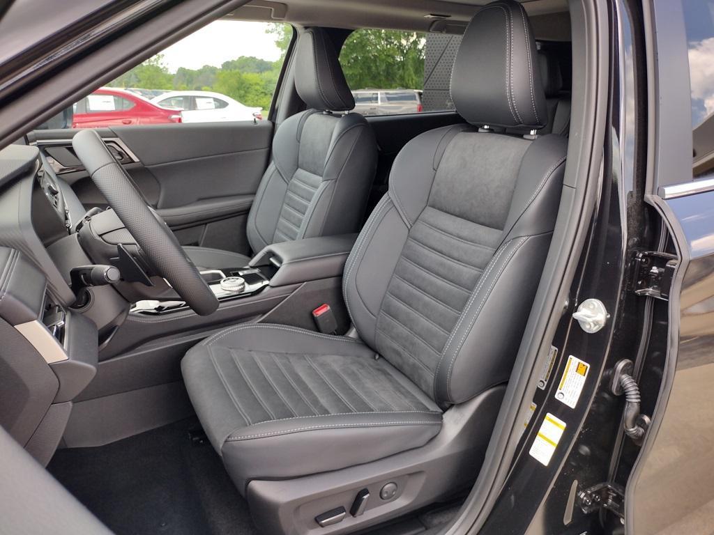 new 2025 Mitsubishi Outlander car, priced at $37,500