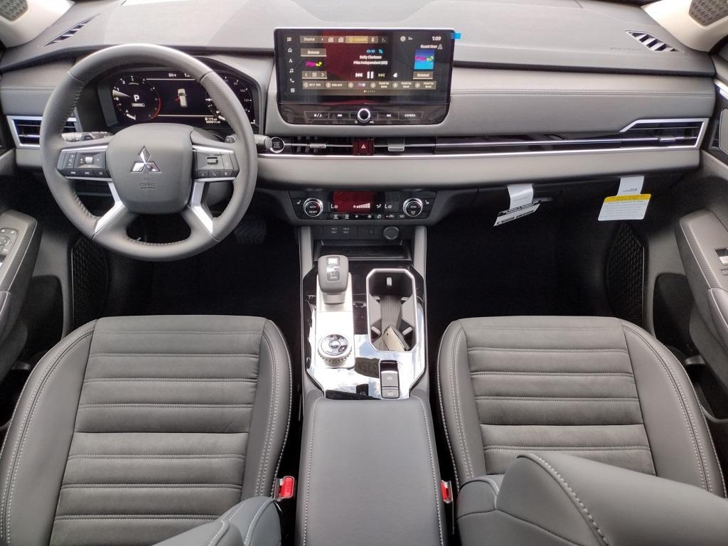 new 2025 Mitsubishi Outlander car, priced at $37,500