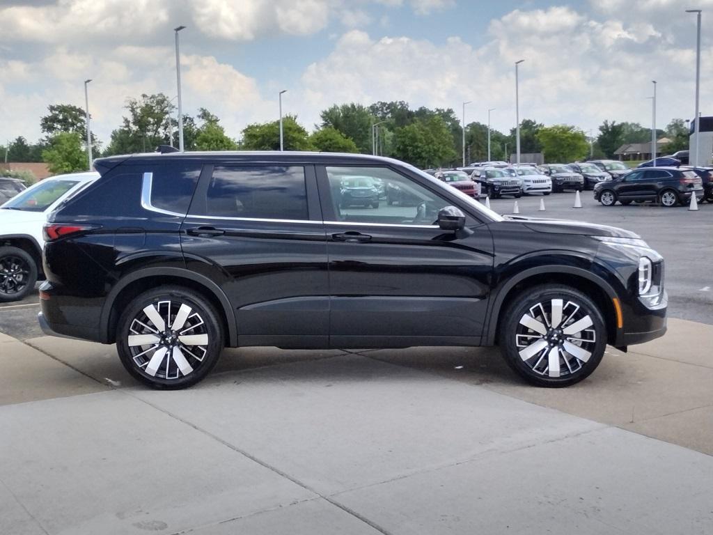 new 2025 Mitsubishi Outlander car, priced at $37,500