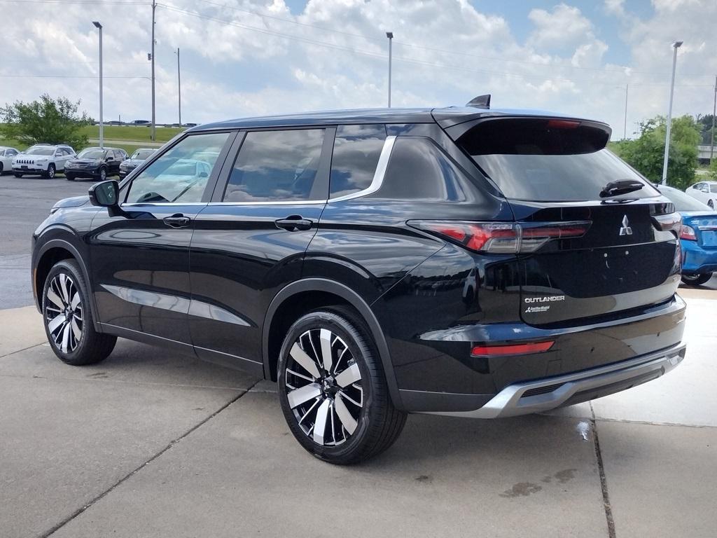 new 2025 Mitsubishi Outlander car, priced at $37,500