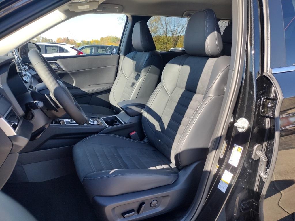 new 2025 Mitsubishi Outlander PHEV car, priced at $44,000