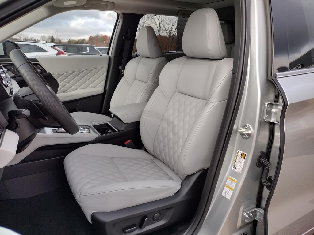 new 2025 Mitsubishi Outlander PHEV car, priced at $47,000