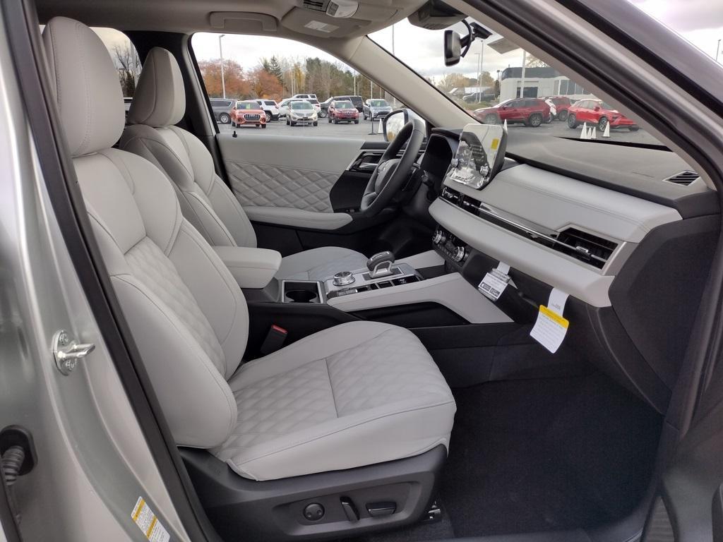 new 2025 Mitsubishi Outlander PHEV car, priced at $47,000