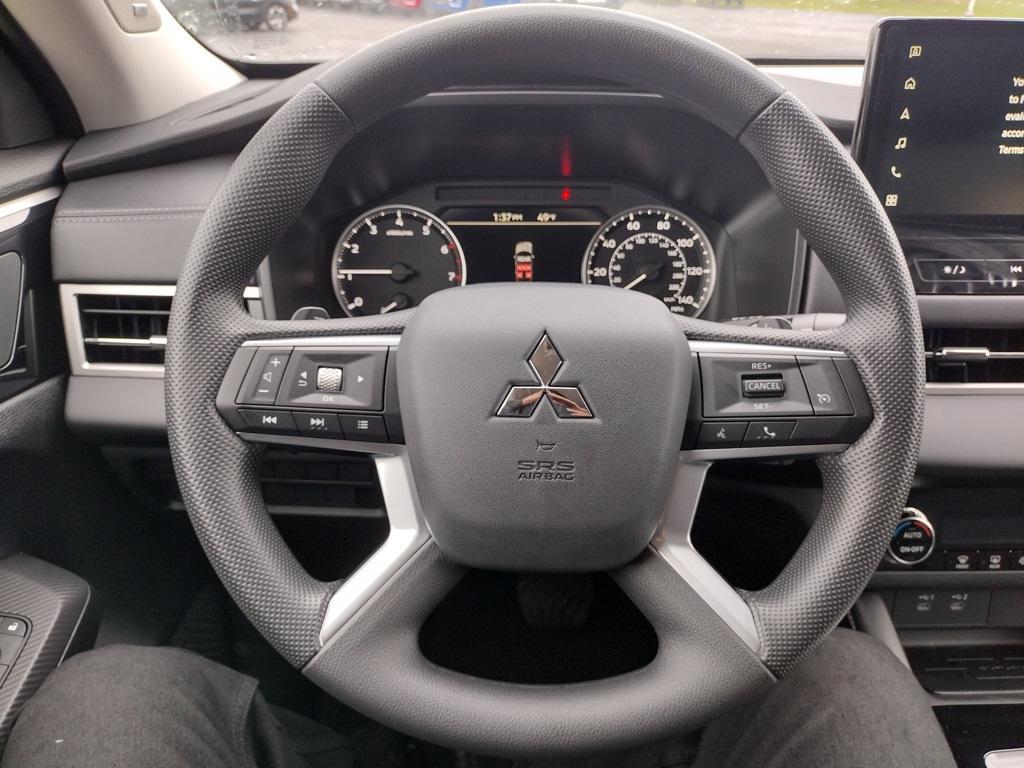 new 2025 Mitsubishi Outlander car, priced at $32,500