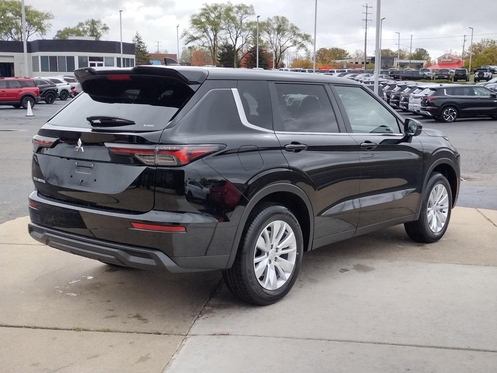 new 2025 Mitsubishi Outlander car, priced at $32,500