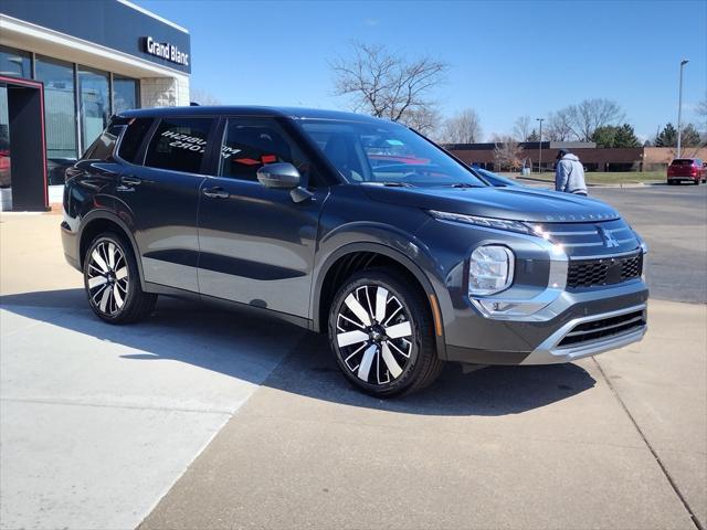 new 2025 Mitsubishi Outlander car, priced at $38,000