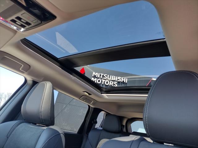 new 2025 Mitsubishi Outlander car, priced at $38,000