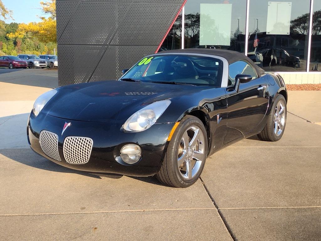 used 2006 Pontiac Solstice car, priced at $8,000