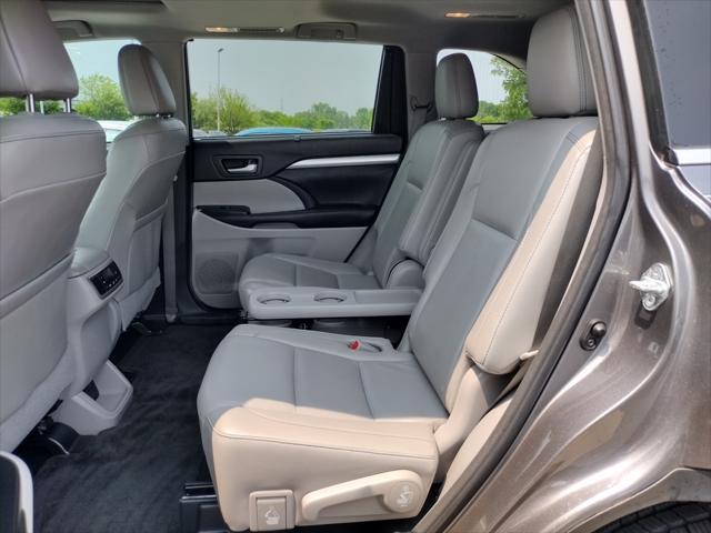 used 2016 Toyota Highlander car, priced at $20,500