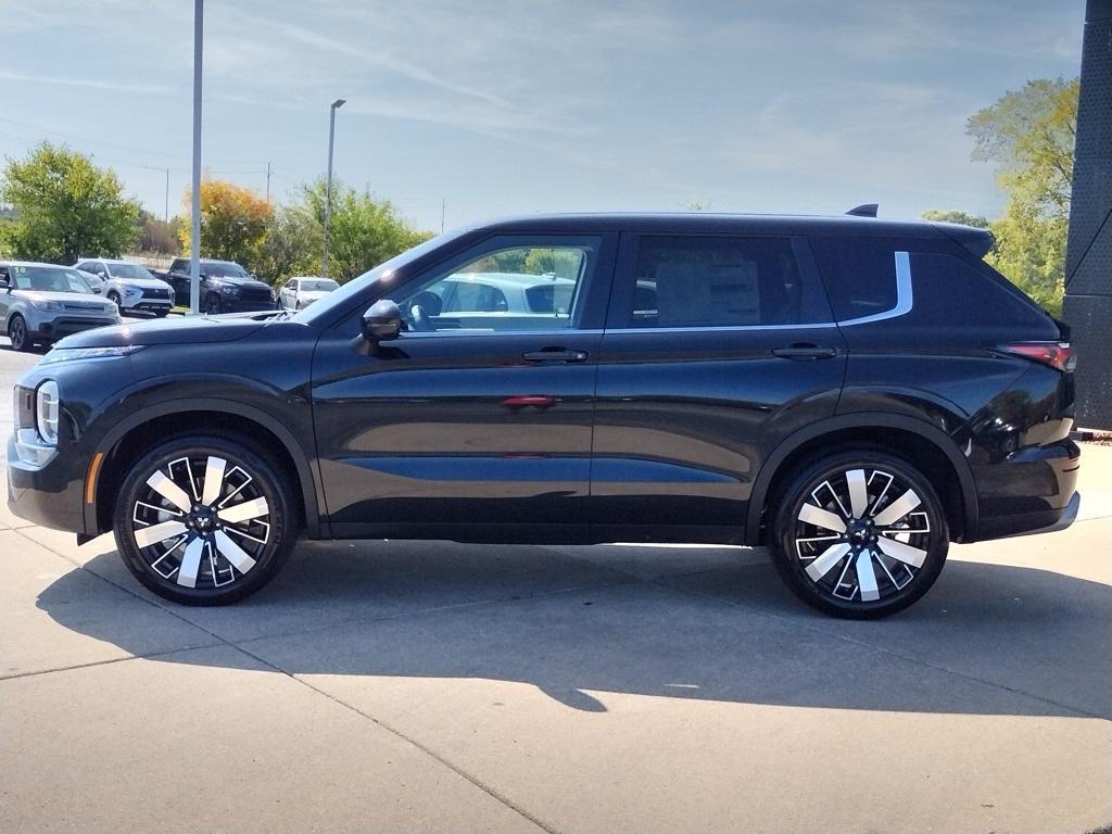 new 2025 Mitsubishi Outlander car, priced at $38,500