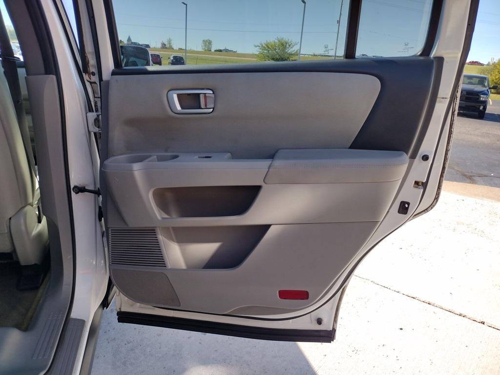 used 2014 Honda Pilot car, priced at $14,000
